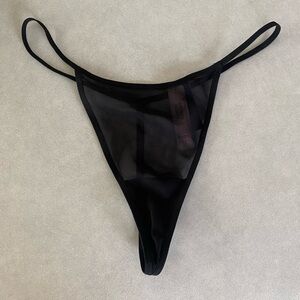 NWT Victoria Secret Thong size Medium